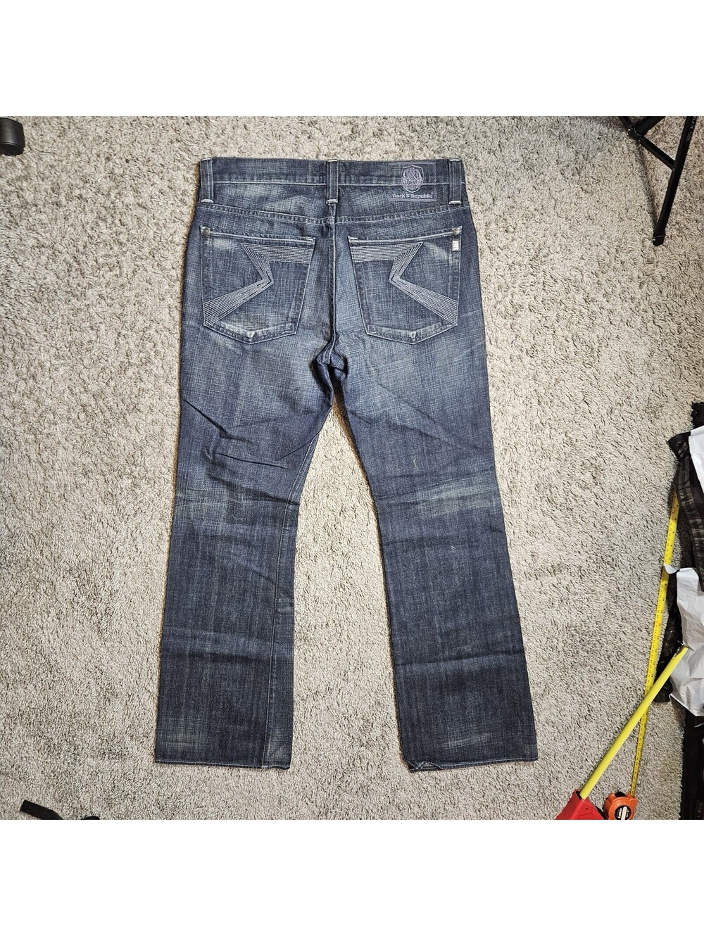 Rock & Republic V-Pocket Straight Leg Jeans – 36x32